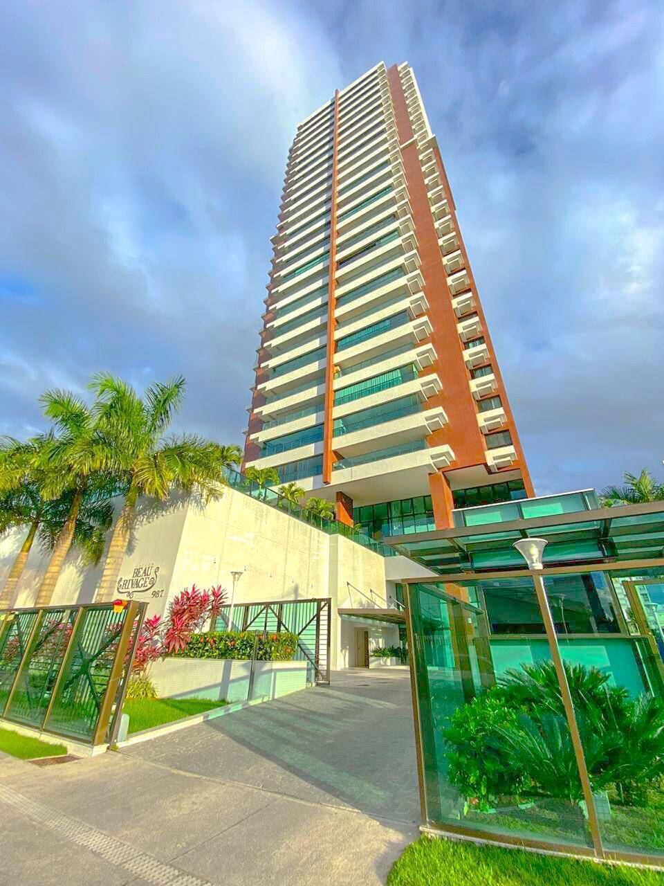 #253 - Apartamento para Venda em Feira de Santana - BA