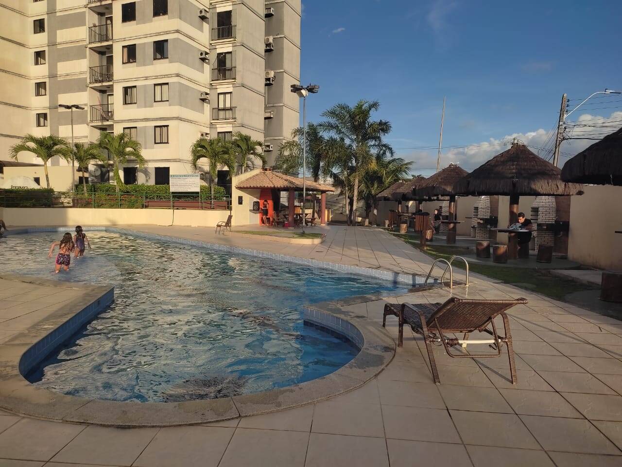 #258 - Apartamento para Venda em Feira de Santana - BA