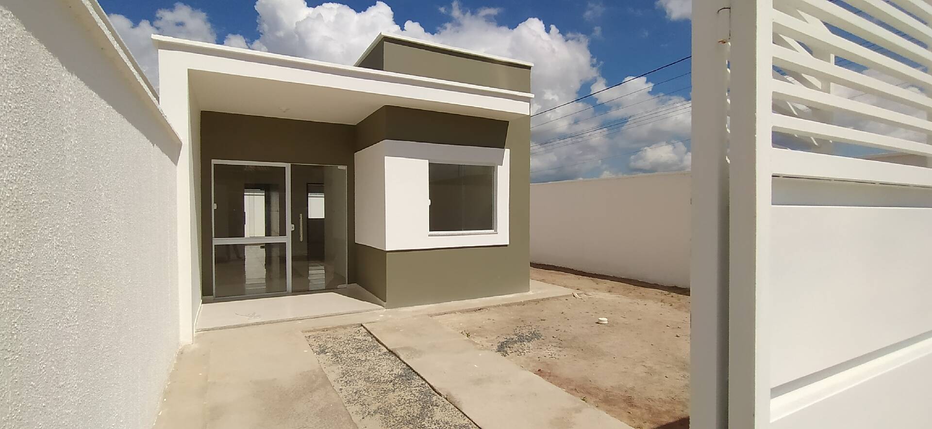 #891713680 - Casa para Venda em Feira de Santana - BA