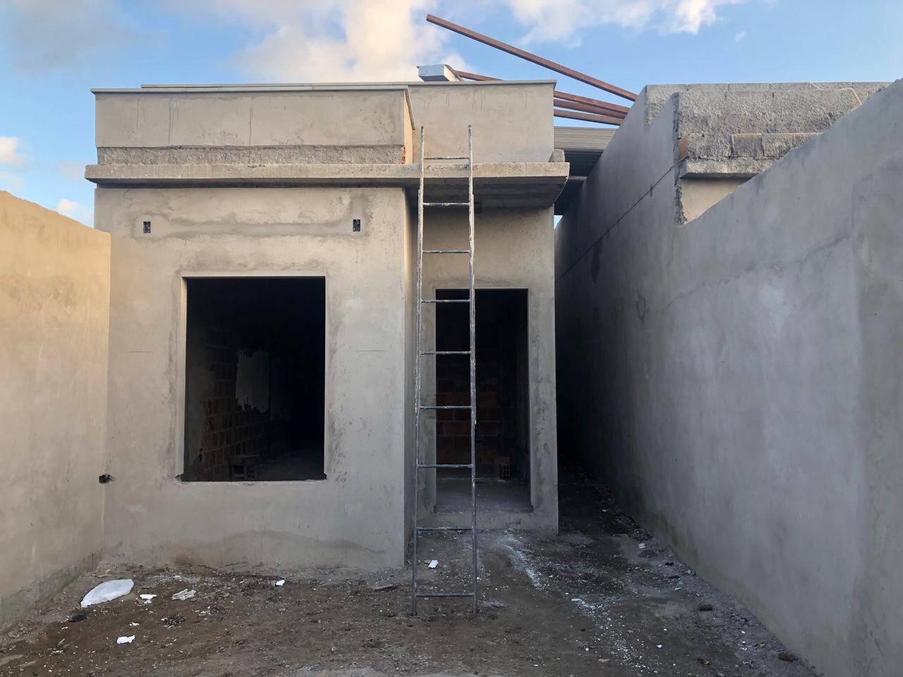 #895394400 - Casa para Venda em Feira de Santana - BA