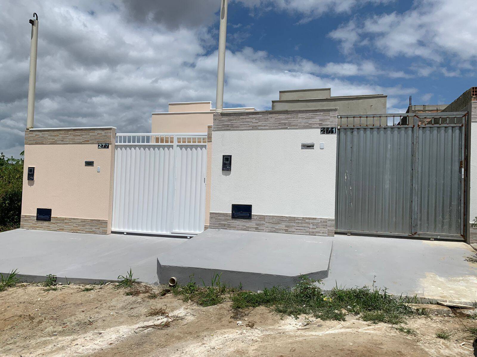 #930610764 - Casa para Venda em Feira de Santana - BA