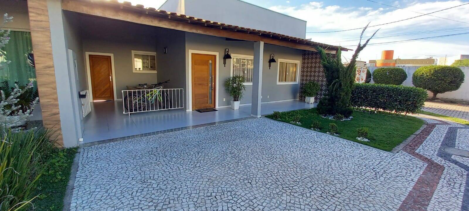 #302 - Casa para Venda em Feira de Santana - BA