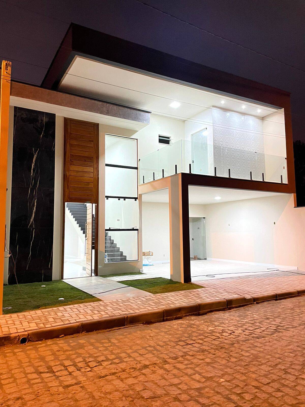 #321 - Casa para Venda em Feira de Santana - BA