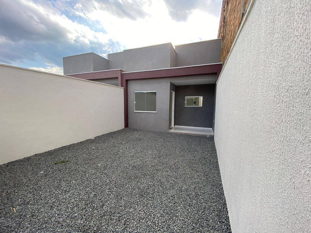 #338 - Casa para Venda em Feira de Santana - BA