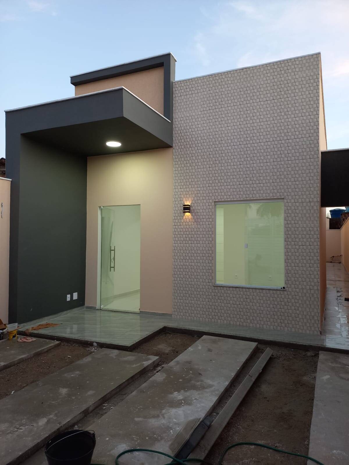 #376 - Casa para Venda em Feira de Santana - BA