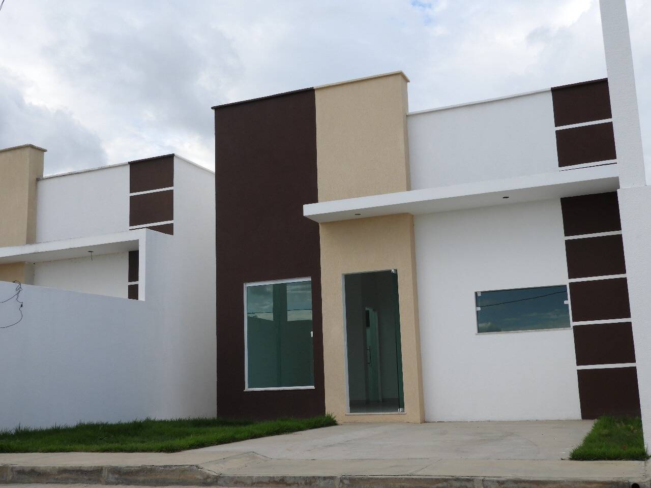 #394 - Casa para Venda em Feira de Santana - BA
