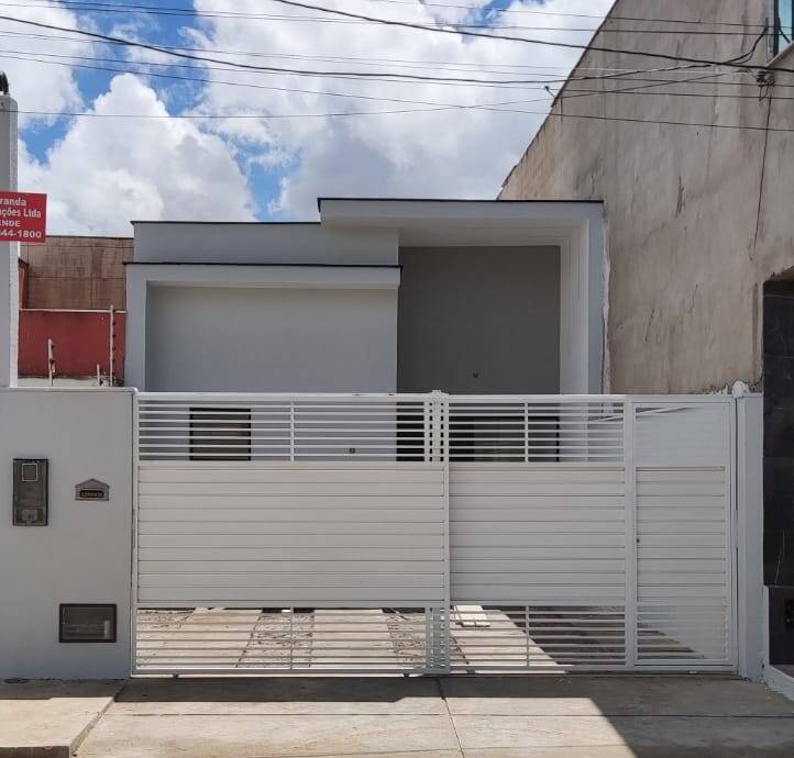 #397 - Casa para Venda em Feira de Santana - BA