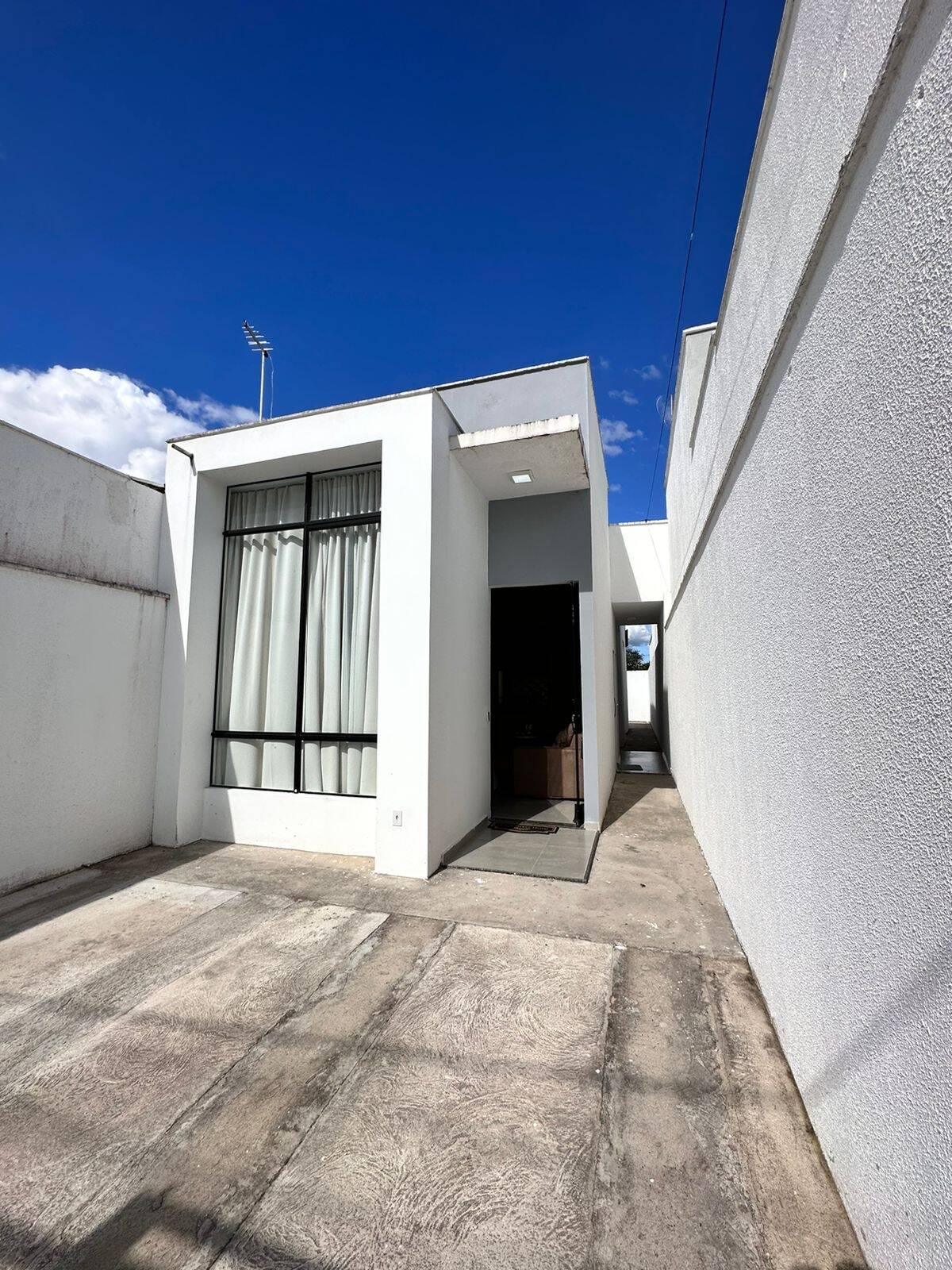 #401 - Casa para Venda em Feira de Santana - BA