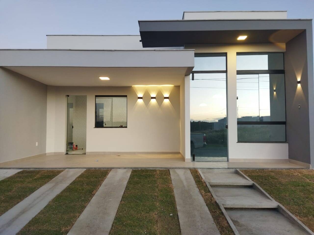 #421 - Casa para Venda em Feira de Santana - BA