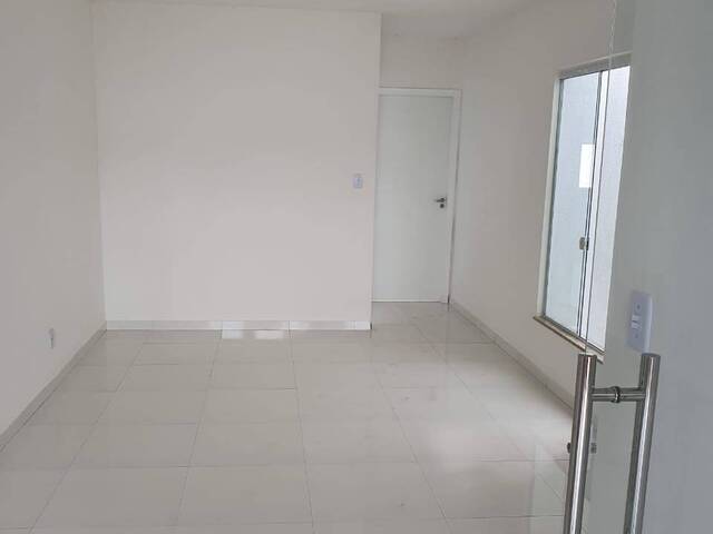 Casa para Venda em Feira de Santana - 2