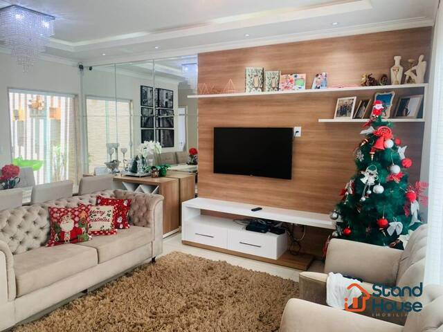 Casa para Venda em Feira de Santana - 2