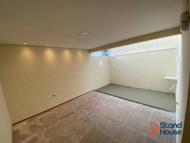 Casa para Venda em Feira de Santana - 2