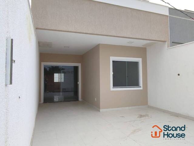 Casa para Venda em Feira de Santana - 2