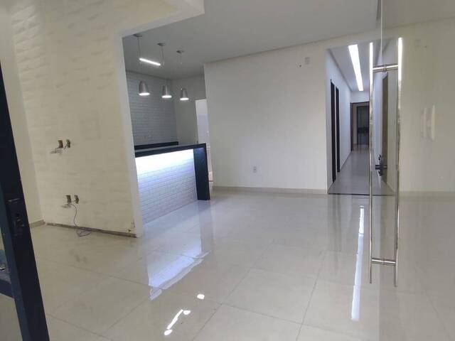 Casa para Venda em Feira de Santana - 3