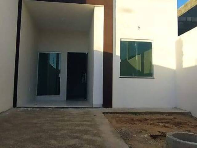 Casa para Venda em Feira de Santana - 2