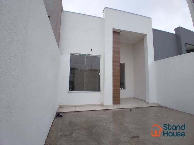 Casa para Venda em Feira de Santana - 2