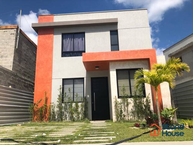 Casa para Venda em Feira de Santana - 2