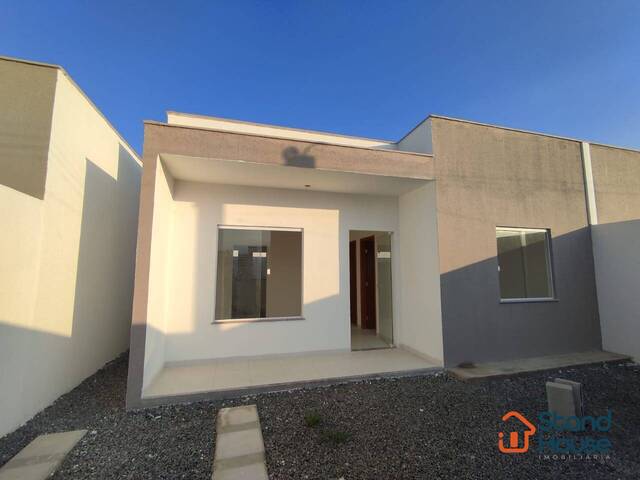 Casa para Venda em Feira de Santana - 2