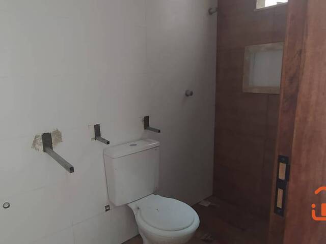 Casa para Venda em Feira de Santana - 3