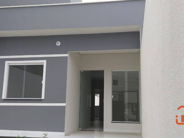 Casa para Venda em Feira de Santana - 2