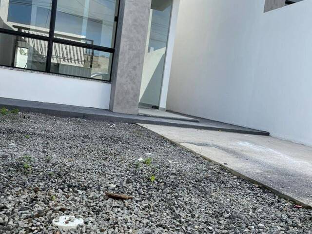 Casa para Venda em Feira de Santana - 4