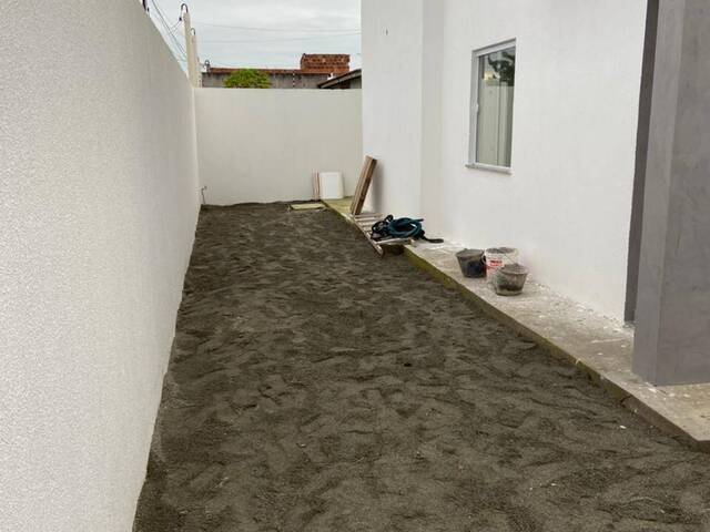 Casa para Venda em Feira de Santana - 2