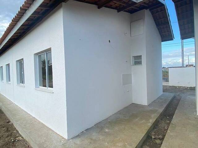 Casa para Venda em Feira de Santana - 2