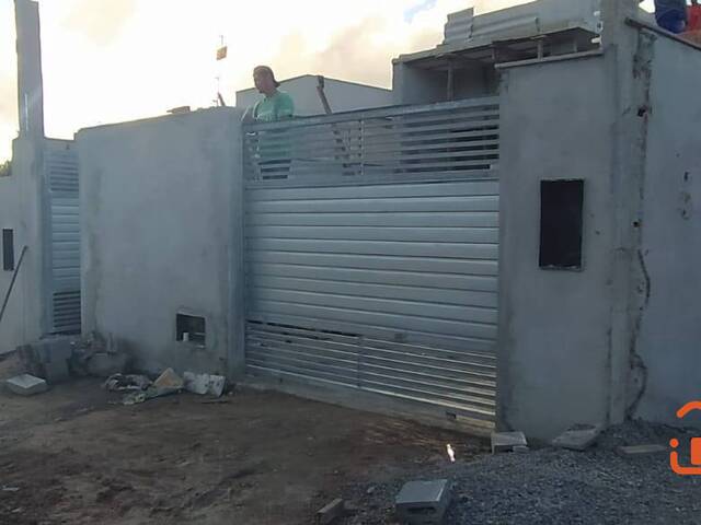 Casa para Venda em Feira de Santana - 2