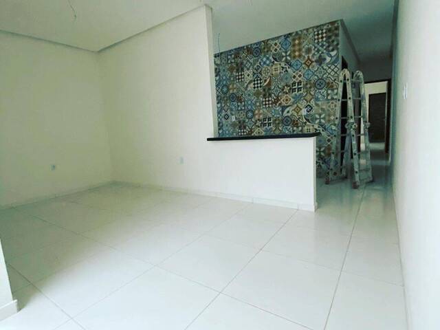 Casa para Venda em Feira de Santana - 3