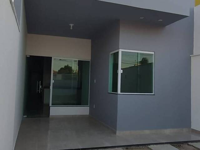 Casa para Venda em Feira de Santana - 2