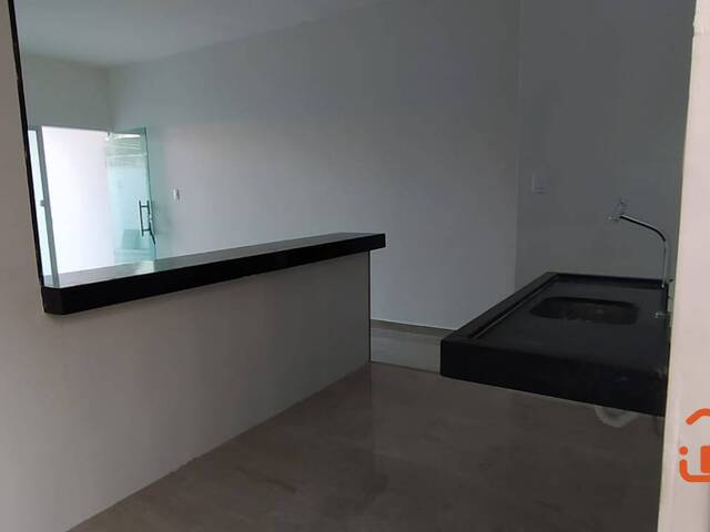 Casa para Venda em Feira de Santana - 3