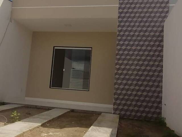 Casa para Venda em Feira de Santana - 2