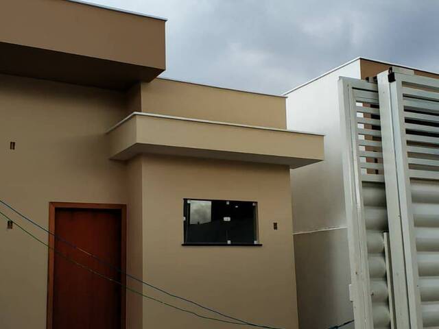 Casa para Venda em Feira de Santana - 2