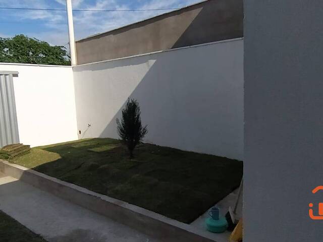 Casa para Venda em Feira de Santana - 2