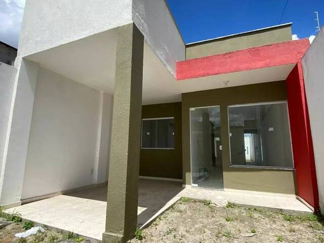 Casa para Venda em Feira de Santana - 2