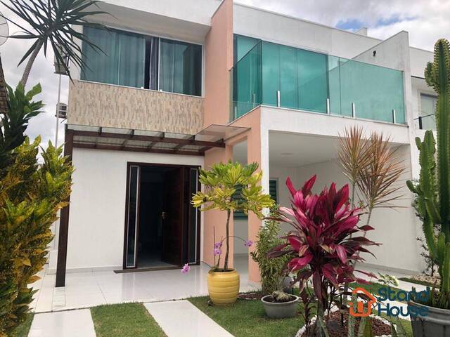 Casa para Venda em Feira de Santana - 2