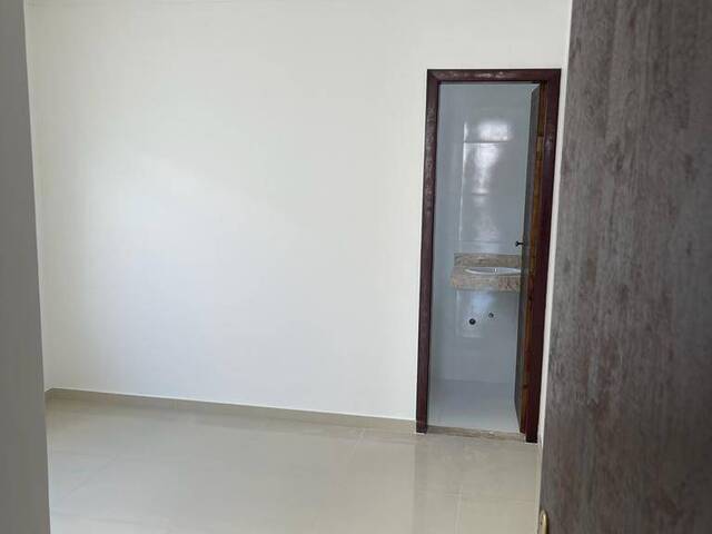 Casa para Venda em Feira de Santana - 5