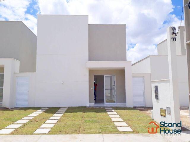 Casa para Venda em Feira de Santana - 2