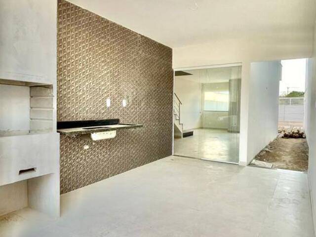 Casa para Venda em Feira de Santana - 3