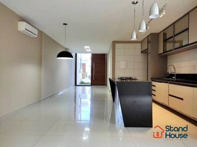 Casa para Venda em Feira de Santana - 2