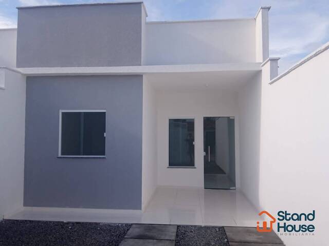 Casa para Venda em Feira de Santana - 2