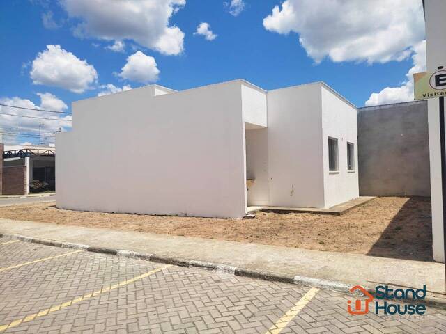 Casa para Venda em Feira de Santana - 2