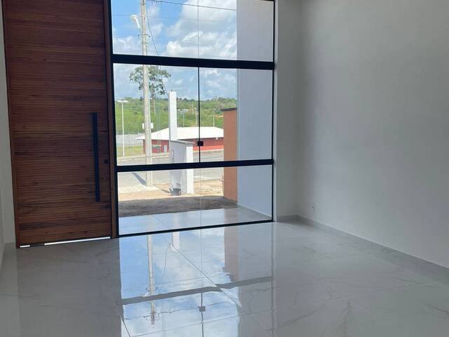 #327 - Casa para Venda em Feira de Santana - BA