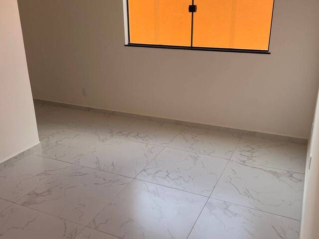 #327 - Casa para Venda em Feira de Santana - BA