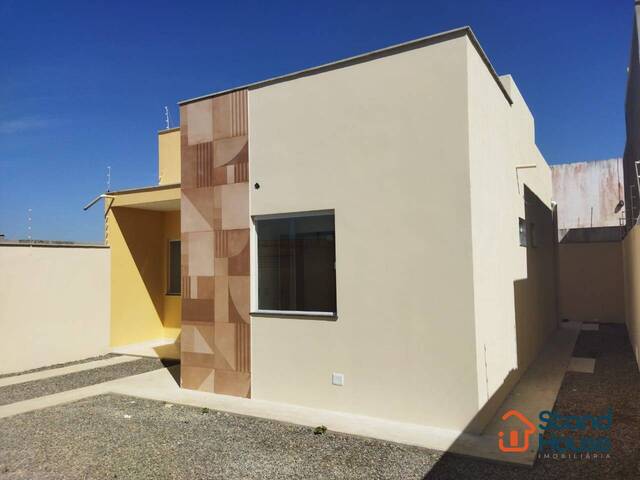 Casa para Venda em Feira de Santana - 2