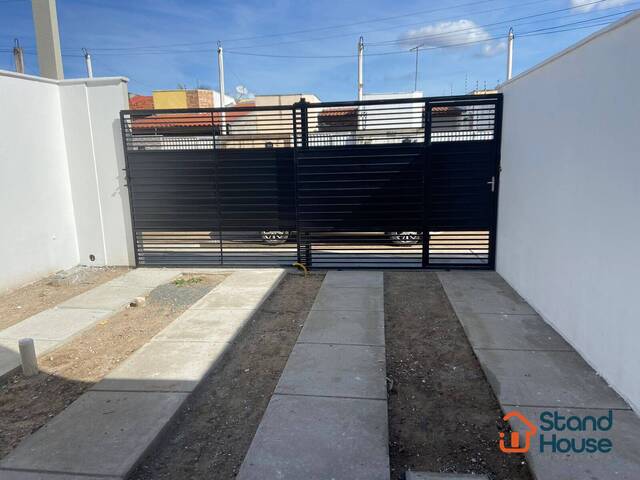 #339 - Casa para Venda em Feira de Santana - BA