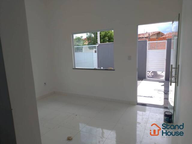 Casa para Venda em Feira de Santana - 2