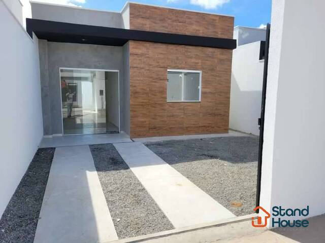 Casa para Venda em Feira de Santana - 2