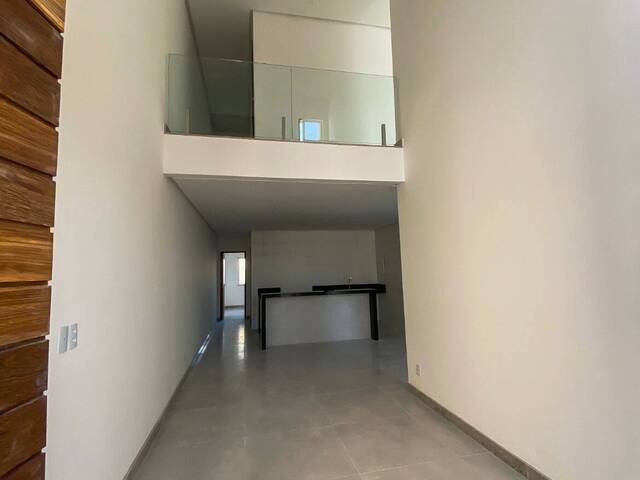 Casa para Venda em Feira de Santana - 2