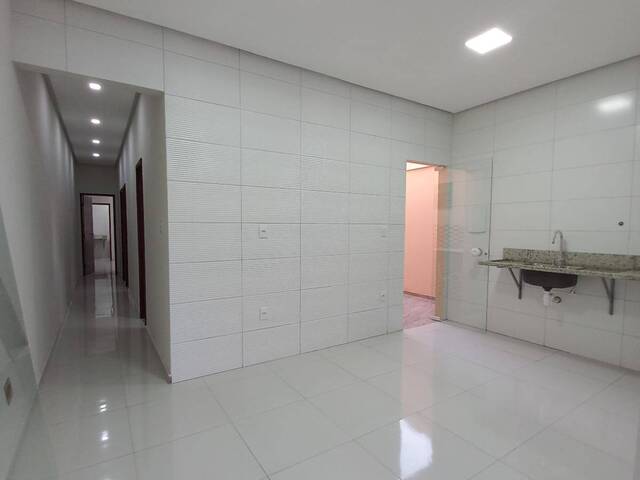 Casa para Venda em Feira de Santana - 2